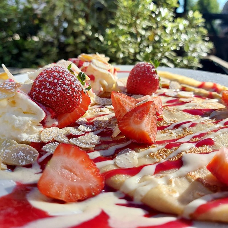 Montjoie Patisserie photo 2