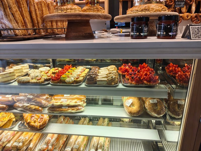 Chez Jean-Claude Patisserie photo 4